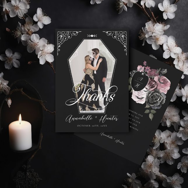 Tarjeta De Agradecimiento Boda gótico de Halloween con foto de ataúd (Script Coffin Photo Gothic Halloween Wedding Thank You Card)