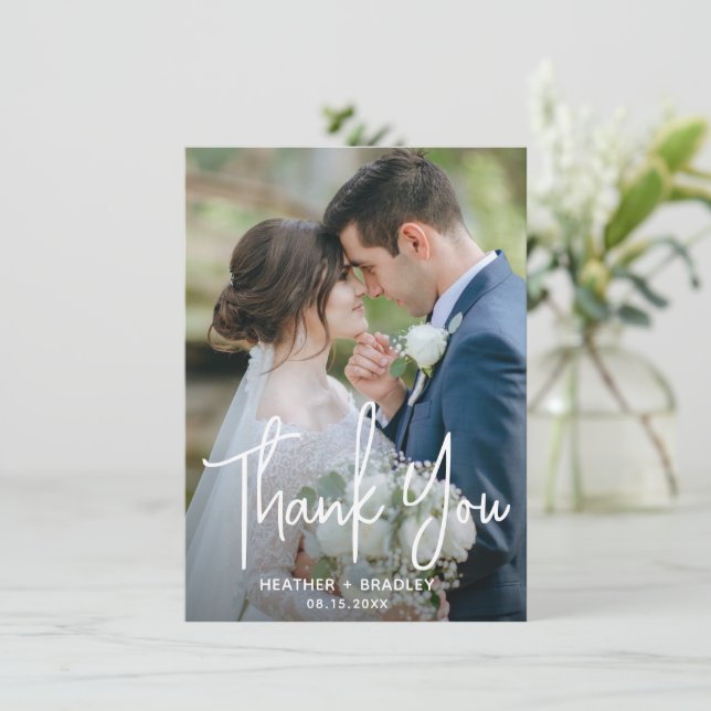 Tarjeta De Agradecimiento Boda moderno de fotografía minimalista en blanco y (Anverso de pie)