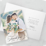 Tarjeta De Agradecimiento Boda romántico de caligrafía negra doblado foto<br><div class="desc">Esta tarjeta de agradecimiento plegada boda presenta una elegante y romántica caligrafía con texto personalizado dentro. Perfecto para bodas,  cumpleaños,  graduaciones y otros eventos. Para una personalización más avanzada de este diseño,  haga clic en el BOTÓN HERRAMIENTA DE DISEÑO AZUL de arriba.</div>