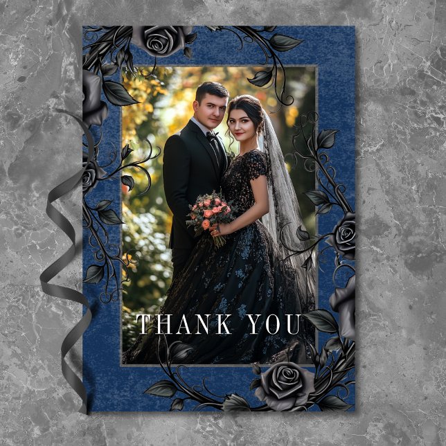 Tarjeta De Agradecimiento Bodas de Foto Azul Rosas Negras Cuervo Negro Gótic (Gothic Black Raven Black Roses Blue Photo Wedding Thank You Card)