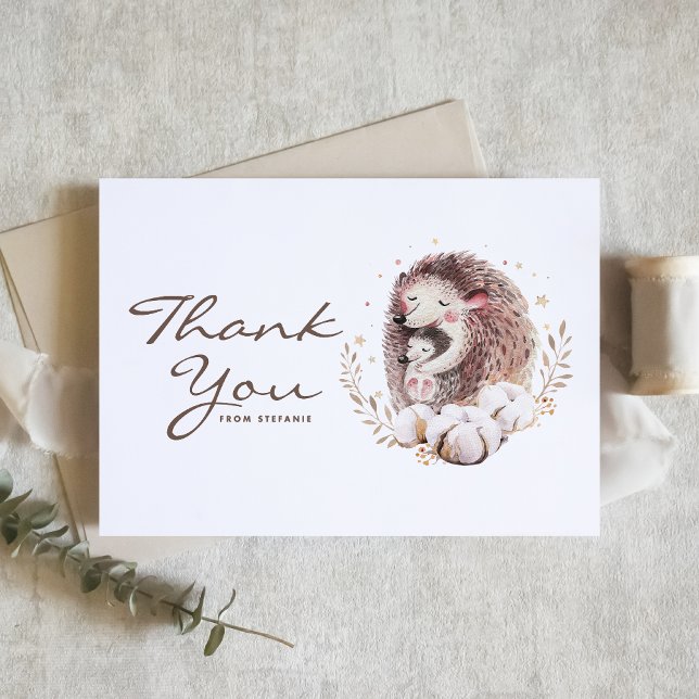 Tarjeta De Agradecimiento Boho Mami y Baby Hedgehog Forest Baby Shower (Woodland theme baby shower thank you card featuring watercolor mommy and baby hedgehog and foliage.)