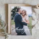 Tarjeta De Agradecimiento Caligrafía de Bonito blanca Boda fotográfico moder<br><div class="desc">Tarjeta de agradecimiento de foto | Gracias a la familia y amigos por ser parte de tu día especial con esta tarjeta de agradecimiento de boda de personalizable. Esta tarjeta de agradecimiento a la foto incluye un guión rizado. Personalice agregando sus detalles. Esta tarjeta de agradecimiento del boda de fotos...</div>