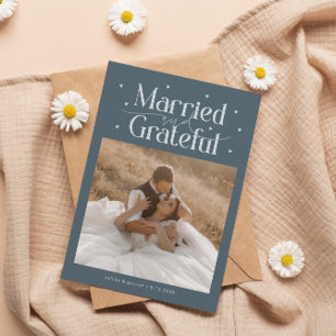 Tarjeta De Agradecimiento Casados y Agradecidos Foto de Boda Azul Pizarra