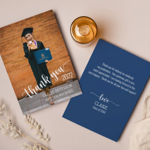 Tarjeta de agradecimiento con elegante letra cursi