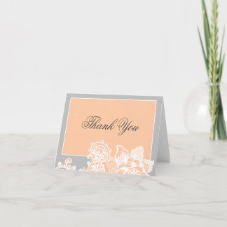 Tarjeta de agradecimiento con pergamino floral de 