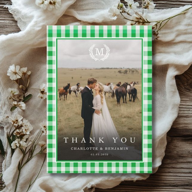Tarjeta De Agradecimiento Cresta de monograma de gingham verde 2 foto (Green Gingham Monogram Crest 2 Photo Thank You Card)