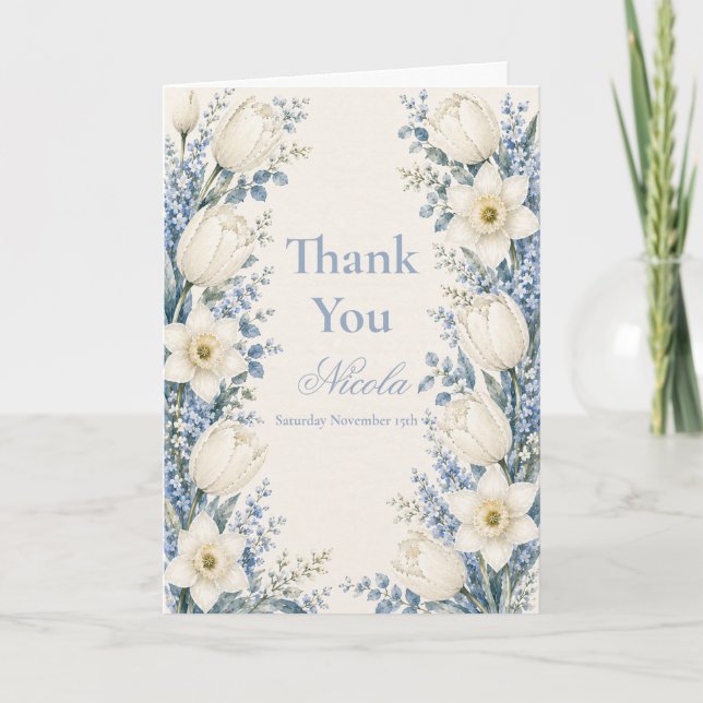 Tarjeta De Agradecimiento Cumpleaños de azul polvoriento y blanco (Anverso)