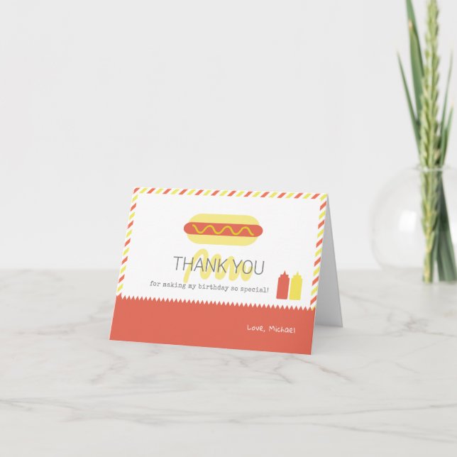 Tarjeta De Agradecimiento Cumpleaños en rojo y amarillo moderno de Hot Dog (Anverso)