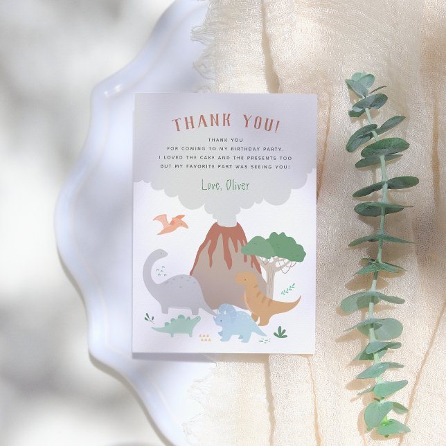 Tarjeta De Agradecimiento Cumpleaños Niño Dinosaurio Volcán (Subido por el creador)