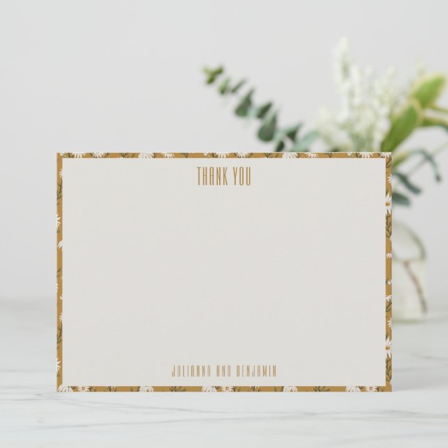 Tarjeta De Agradecimiento Custom Mustard Yellow Daisy Flowers Wedding Names (Anverso de pie)