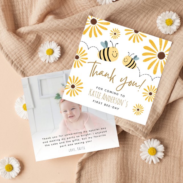 Tarjeta De Agradecimiento Cute abeja amarilla y foto del primer cumpleaños d (Subido por el creador)
