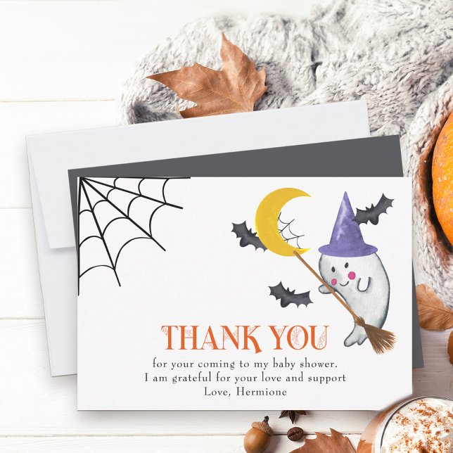 Tarjeta De Agradecimiento Cute Fantasma y Telarañas Halloween (Halloween thank you card with cute witchy ghost on a broomstick and cobweb lettering)