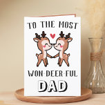 Tarjeta De Agradecimiento Cute Funny Deer Buck Maravilloso Cumpleaños De Pap<br><div class="desc">¿Buscando una manera única de expresar tu amor y humor? ¡Nuestra graciosa tarjeta de saludo de ciervo es la elección perfecta para cualquier padre en su cumpleaños o incluso en el Día del Padre! Personalizar al agregar tu propio mensaje personal. El diseño presenta dos lindos ciervos y un mensaje al...</div>