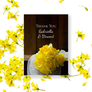 Tarjeta De Agradecimiento Daffodils rústicos y Boda de la madera de pino gra