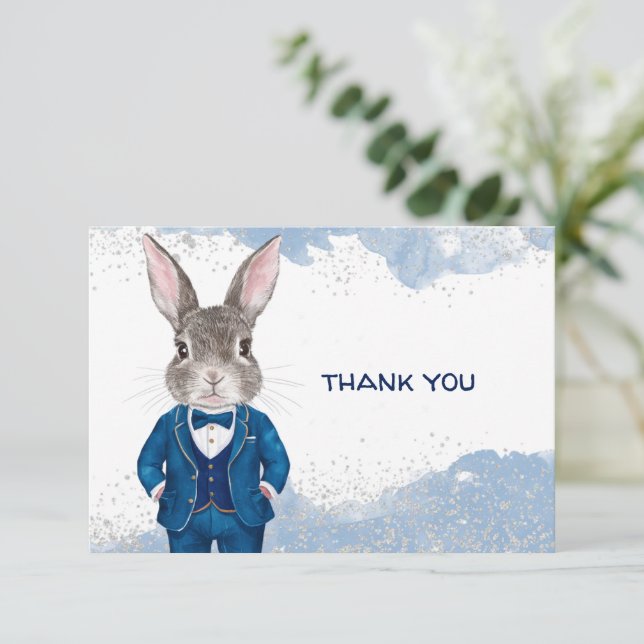 Tarjeta De Agradecimiento Dapper Boy Bunny en Blue Suit y Bow Tie (Anverso de pie)