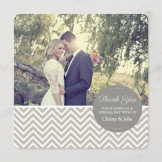 Tarjeta de agradecimiento de boda Chevron Gris
