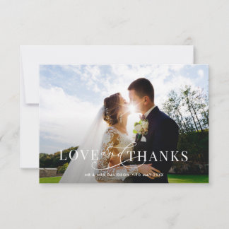 Tarjeta de agradecimiento de boda con letra blanca