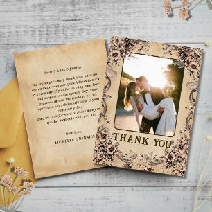 Tarjeta de agradecimiento de boda con marco floral