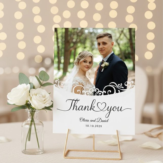 Tarjeta de agradecimiento de boda plana con corazó (Subido por el creador)