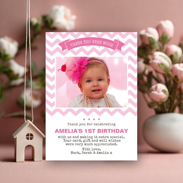 tarjeta de agradecimiento de cumpleaños de chica (Pretty in pink 💕 A sweet way to thank family and friends for celebrating your little girl’s first b)