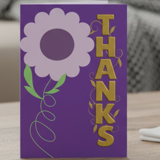 Tarjeta de agradecimiento de flor de oro y púrpura (Purple petals and golden vines, this card says thanks with a twist of charm.)