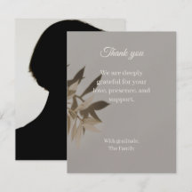 Tarjeta de agradecimiento de funeral beige con fot