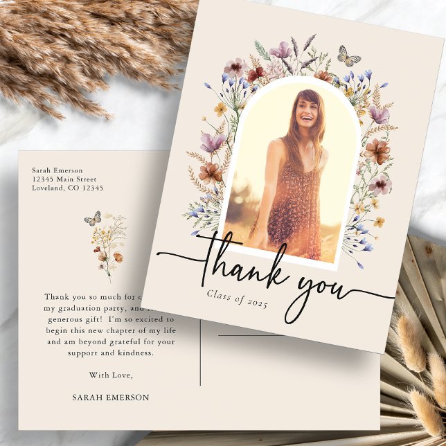 Tarjeta de agradecimiento de graduación (Graduation Thank You Postcard with Butterfly by Painted Paperie
)