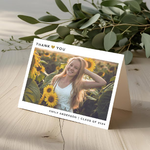 Tarjeta de agradecimiento de graduación con corazó