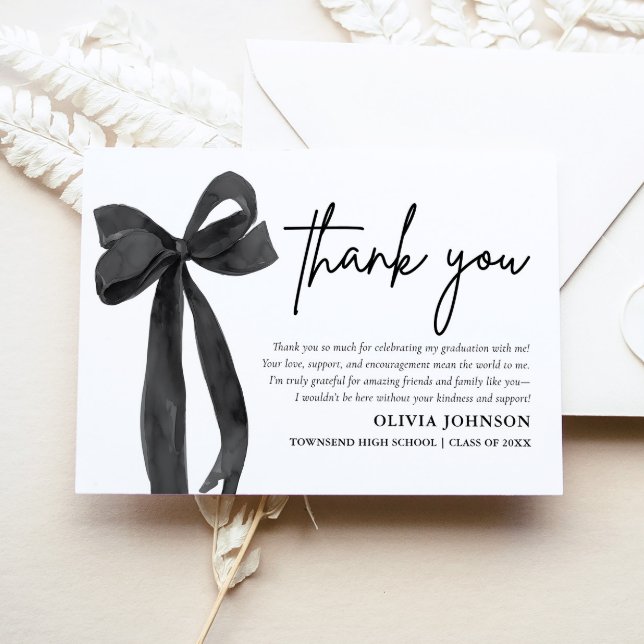 Tarjeta de agradecimiento de graduación de Coquett (Chic Black Bow Coquette Graduation Thank You Card)