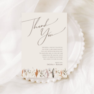 Tarjeta de agradecimiento de mesa beige de flores 