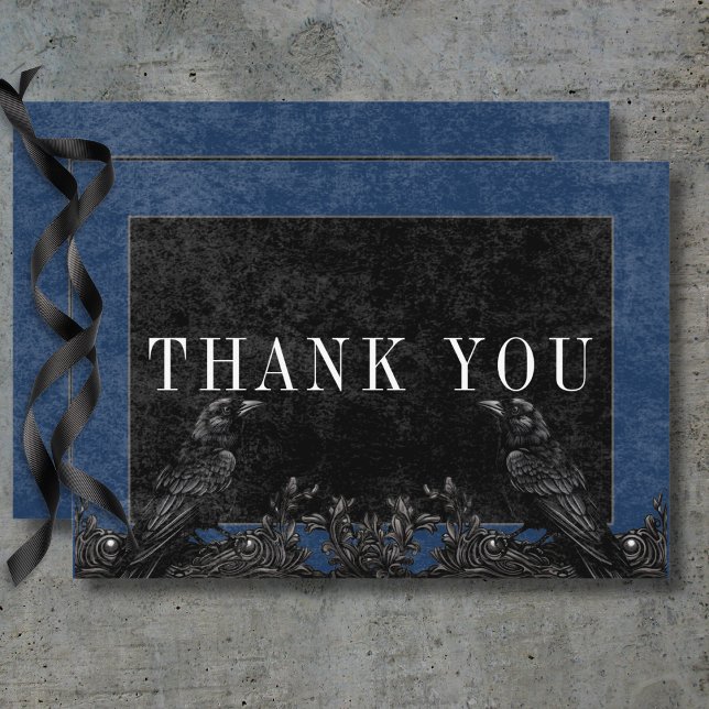Tarjeta De Agradecimiento Detalles de azul de la avena negra gótica y Rosas  (Gothic Black Raven & Black Roses Blue Details Thank You Card)