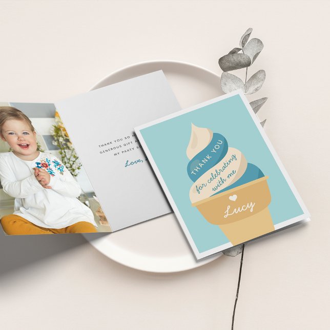 Tarjeta De Agradecimiento Día de nacimiento de los niños con crema de hielo  (Subido por el creador)