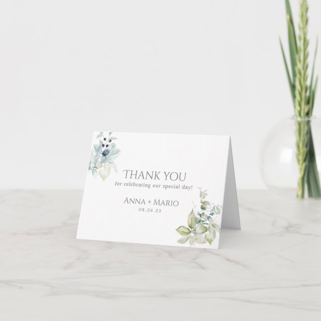 Tarjeta De Agradecimiento Dusty Blue Gracias | Primavera floral elegante (Anverso)