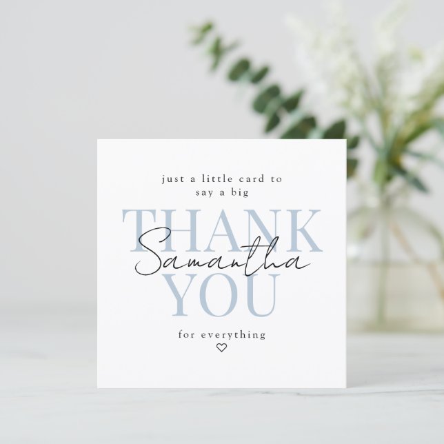 Tarjeta de agradecimiento Dusty Blue Modern Script (Anverso de pie)