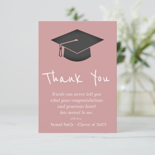 Tarjeta De Agradecimiento Dusty Pink Handwriting Cap and Tassel Graduation   (Anverso de pie)