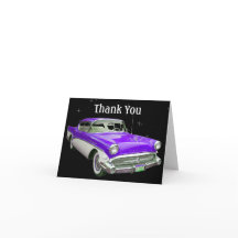 El cumpleaños clásico púrpura del coche del