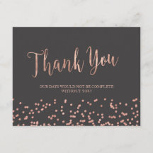 El oro color de rosa le agradece cardar