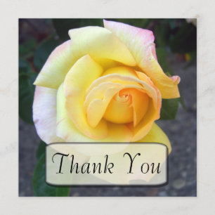Tarjeta De Agradecimiento El rosa amarillo de florecimiento le agradece las