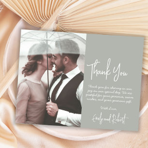 Tarjeta De Agradecimiento Elegante Boda de fotografía verde con escritura mo