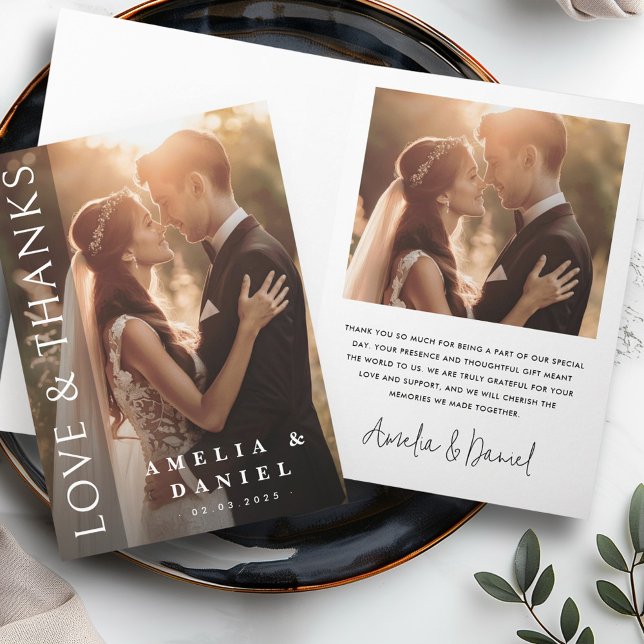 Tarjeta De Agradecimiento Elegante boda vertical oscuro superpuesto plegado (Elegant dark vertical overlay wedding photo folded thank you card)