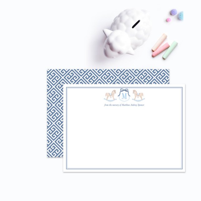 Tarjeta De Agradecimiento Elegante Caballo de Balanza Monograma Papelería pa (Elegant blue and whie monogram nursery note cards featuring hand-painted watercolor rocking horse)