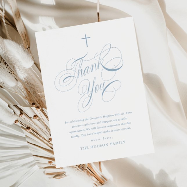 Tarjeta De Agradecimiento Elegante caligrafía de escritura dusty baptismo de (Elegant calligraphy dusty blue boys baptism thank you card.)