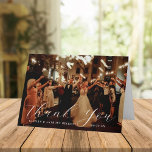 Tarjeta De Agradecimiento Elegante caligrafía foto de boda personalizada<br><div class="desc">Diga gracias con estilo con estas elegantes y muy modernas fotos de boda gracias a las tarjetas. El diseño es fácil de personalizar con tu propia foto y redacción y tu familia y amigos estarán encantados cuando reciban estas fabulosas gracias.</div>