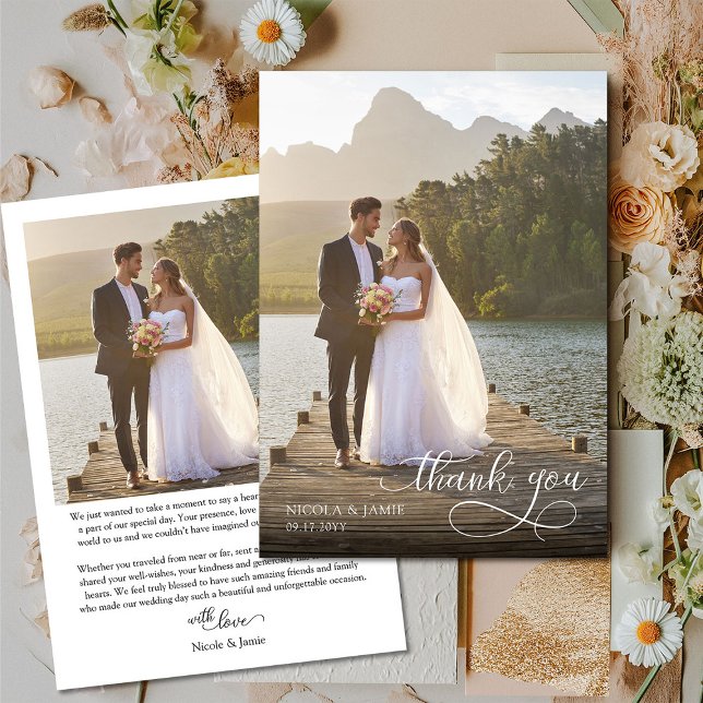 Tarjeta De Agradecimiento Elegante caligrafía superposición simple 2 Boda fo (Wedding Photo Thank You Card with elegant modern calligraphy overlay and 2 photos)