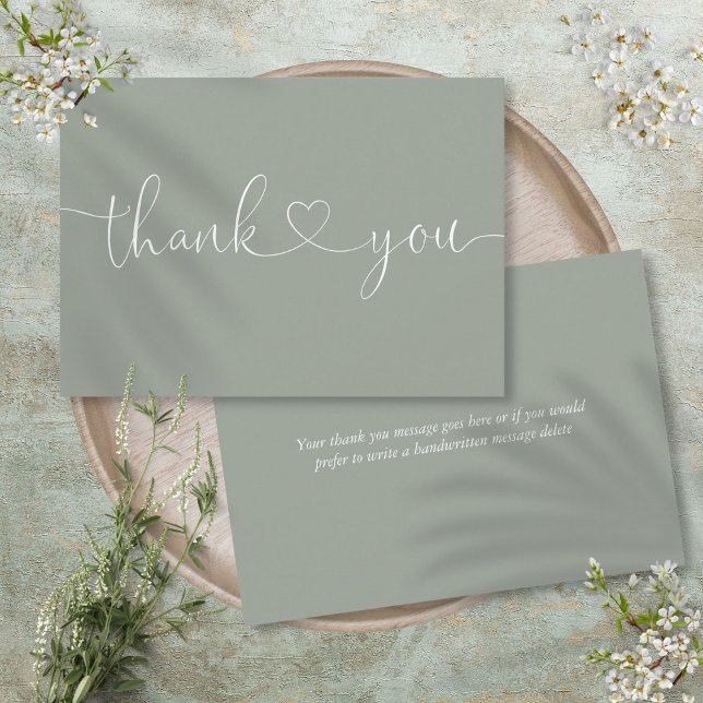Tarjeta De Agradecimiento Elegante corazón de escritura verde sabio Minimali (Elegant Minimalist Sage Green Script Heart Thank You Card)