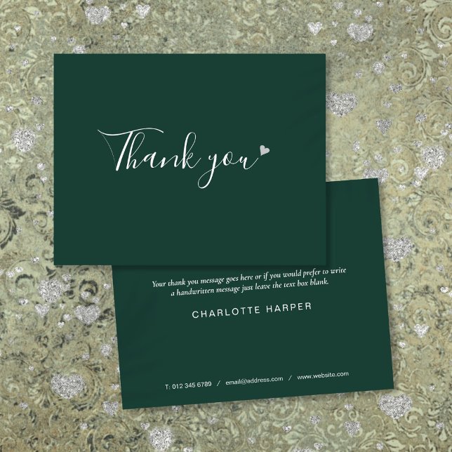 Tarjeta De Agradecimiento Elegante Corazón de Plata Verde Esmeralda Script N (Emerald Green Silver Heart Chic Script Business Thank You Card)