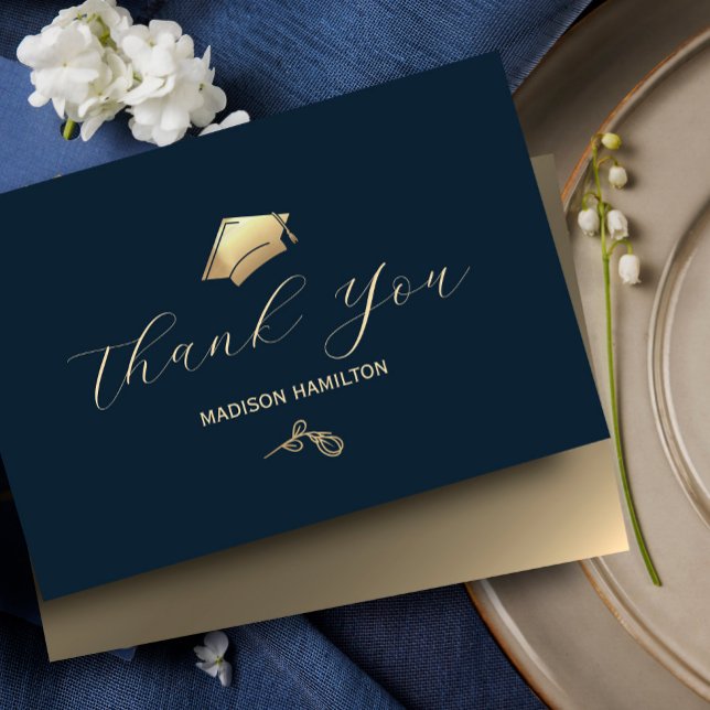 Tarjeta De Agradecimiento Elegante fiesta de graduación de la Marina Azul y  (Elegant Navy Blue and Gold #thankyoucard #navyblueandgold #highschoolorcollege #goldfoil #chic)