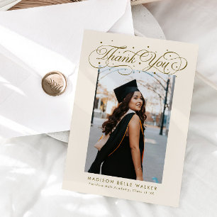 Tarjeta De Agradecimiento Elegante foto de graduación en beige con letra cur