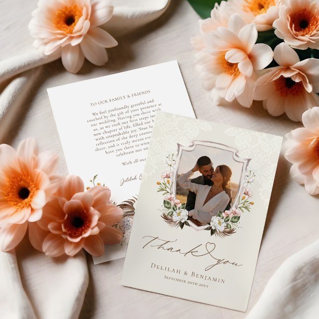 Tarjeta De Agradecimiento Elegante guión de Escudo floral de Cowboy occident (Elegant Western Cowboy Floral Crest Photo Script Thank You Card (Front & Back))
