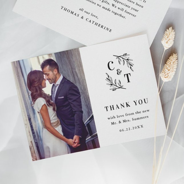 Tarjeta De Agradecimiento Elegante Monograma Boda blanco y negro (Elegant Monogram Greenery Leaves Wedding Photo Thank You Cards.)